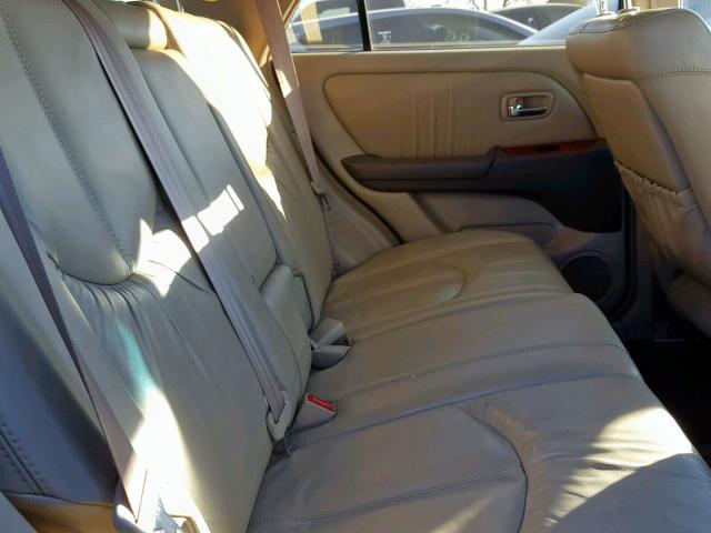 JTJGF10U110114402 - 2001 LEXUS RX 300 GOLD photo 6