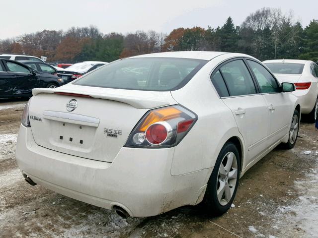 1N4BL21E29C159870 - 2009 NISSAN ALTIMA 3.5 WHITE photo 4