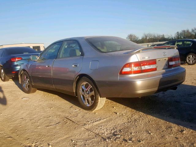 JT8BF28GXY5088587 - 2000 LEXUS ES 300 TAN photo 3