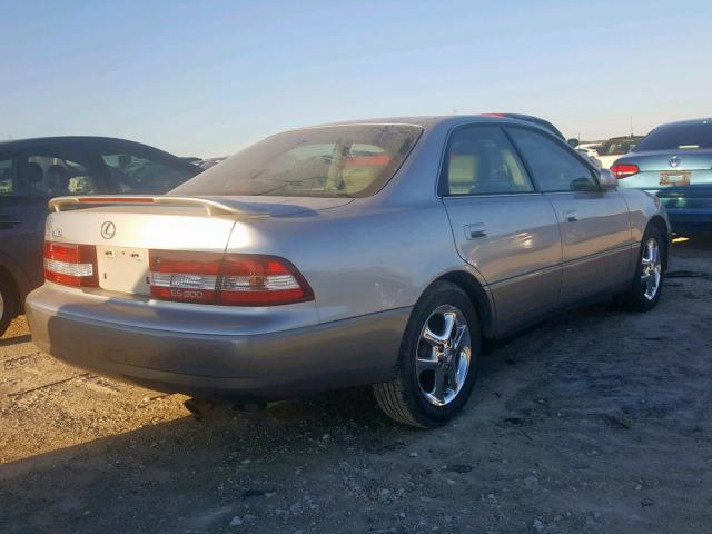 JT8BF28GXY5088587 - 2000 LEXUS ES 300 TAN photo 4