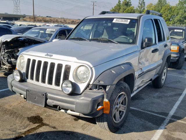 1J4GK38K25W577188 - 2005 JEEP LIBERTY RE SILVER photo 2