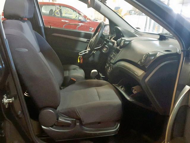 KL1TD56E49B616195 - 2009 CHEVROLET AVEO LS BLACK photo 5