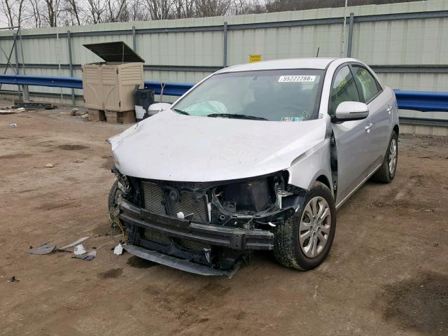 KNAFU4A22D5741228 - 2013 KIA FORTE EX SILVER photo 2