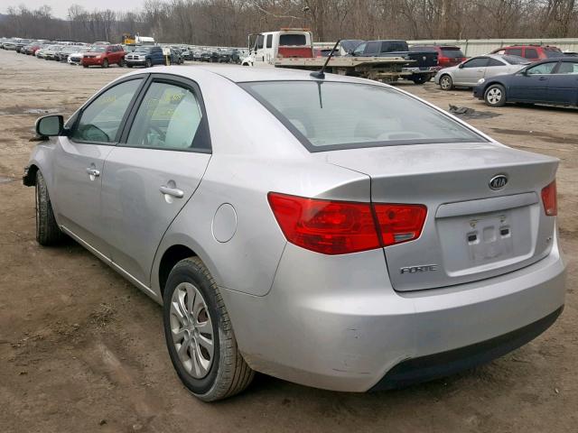 KNAFU4A22D5741228 - 2013 KIA FORTE EX SILVER photo 3