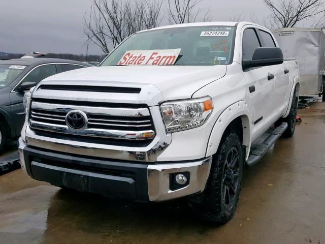 5TFDW5F17HX667826 - 2017 TOYOTA TUNDRA CRE WHITE photo 2