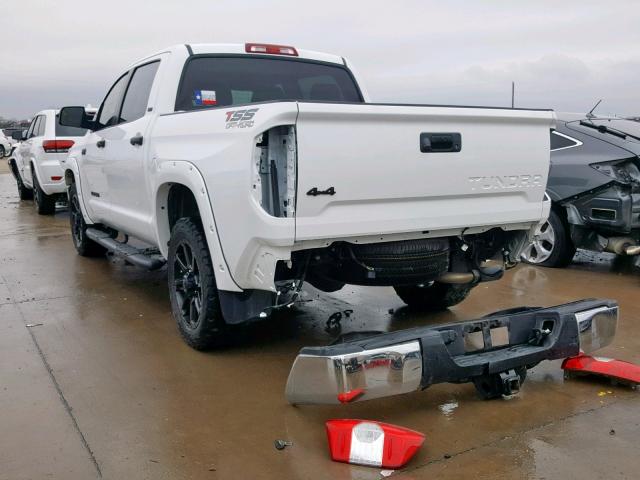 5TFDW5F17HX667826 - 2017 TOYOTA TUNDRA CRE WHITE photo 3