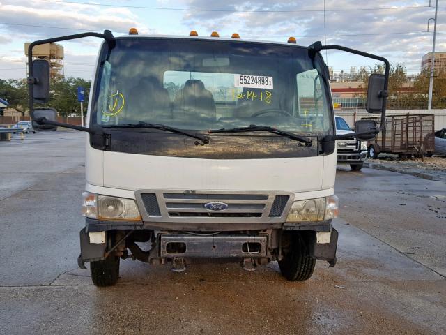 3FRML55Z77V573074 - 2007 FORD LOW CAB FO WHITE photo 9