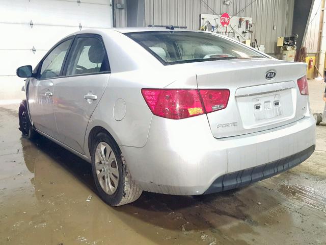 KNAFU4A28B5381640 - 2011 KIA FORTE EX SILVER photo 3