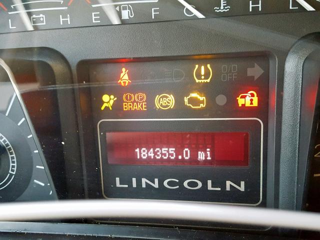 5LMFU28527LJ05599 - 2007 LINCOLN NAVIGATOR Ақ фото 8