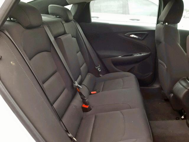 1G1ZB5ST5HF143565 - 2017 CHEVROLET MALIBU LS Ақ фото 6