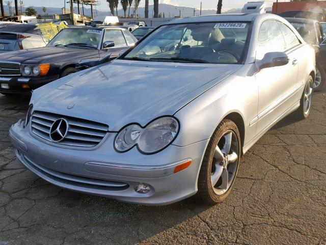 WDBTJ65J95F151033 - 2005 MERCEDES-BENZ CLK 320C SILVER photo 2