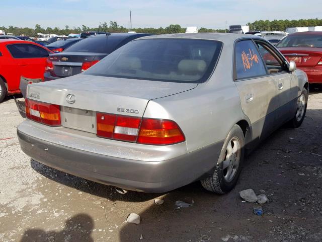 JT8BF28G4W0138054 - 1998 LEXUS ES 300 SILVER photo 4