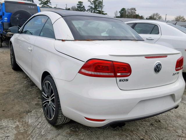 WVWBW8AH5DV004452 - 2013 VOLKSWAGEN EOS KOMFOR WHITE photo 3