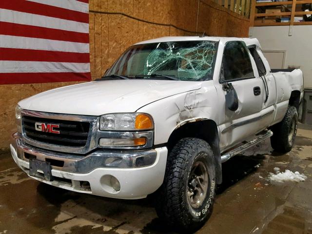 2GTEK19T241223895 - 2004 GMC NEW SIERRA WHITE photo 2