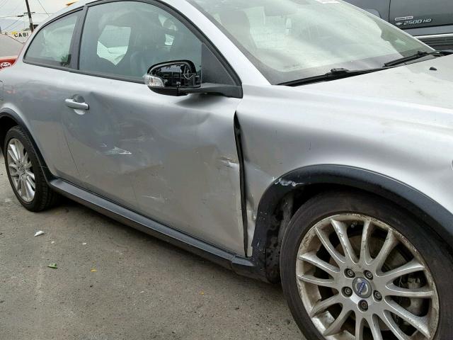 YV1672MK0B2197590 - 2011 VOLVO C30 T5 SILVER photo 9