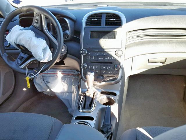 1G11B5SL3FF184562 - 2015 CHEVROLET MALIBU LS 银色 照片 9