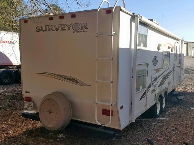 4X4TSVV218L011348 - 2008 WILDWOOD SURVEYOR WHITE photo 4