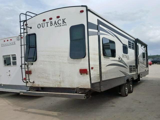 4YDT32627JB450711 - 2018 OUTB SUPERLITE WHITE photo 4