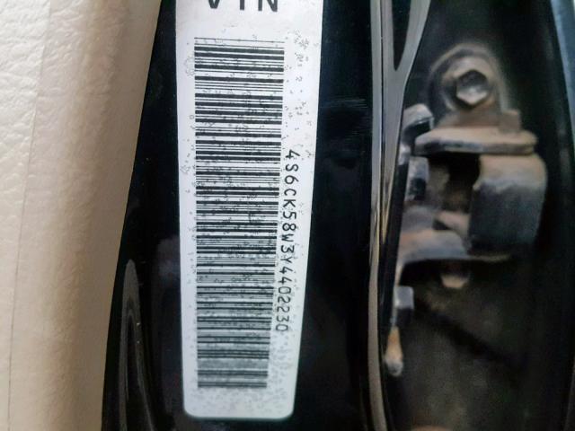 4S6CK58W3Y4402230 - 2000 HONDA PASSPORT E შავი ფოტო 10