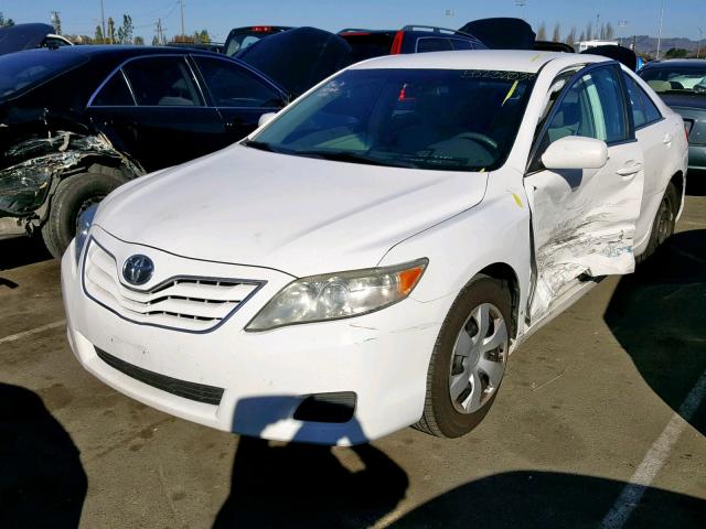 4T4BF3EK4BR218104 - 2011 TOYOTA CAMRY BASE WHITE photo 2