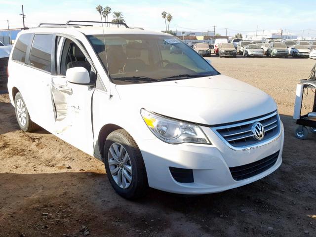 2C4RVABG9CR353923 - 2012 VOLKSWAGEN ROUTAN SE WHITE photo 1