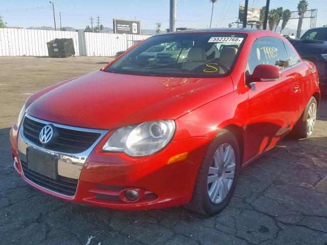 WVWBA71F17V037749 - 2007 VOLKSWAGEN EOS 2.0T RED photo 2