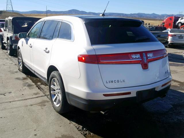 2LMGJ5M93DBL50115 - 2013 LINCOLN MKT WHITE photo 3