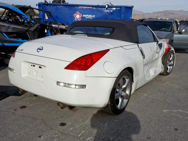 JN1BZ36A67M655527 - 2007 NISSAN 350Z ROADS WHITE photo 4