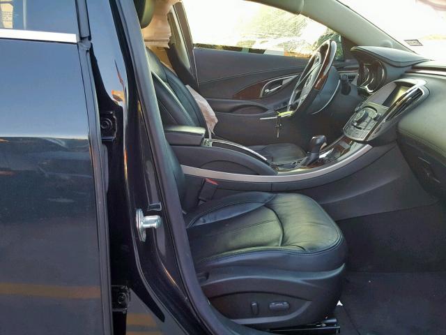 1G4GJ5G3XCF103495 - 2012 BUICK LACROSSE T BLACK photo 5