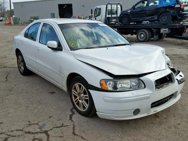 YV1RH592282699398 - 2008 VOLVO S60 2.5T WHITE photo 1