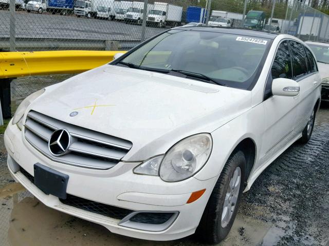 4JGCB65E97A052029 - 2007 MERCEDES-BENZ R 350 WHITE photo 2