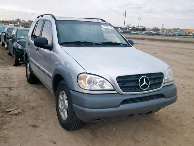 4JGAB54E8WA011439 - 1998 MERCEDES-BENZ ML 320 GRAY photo 1