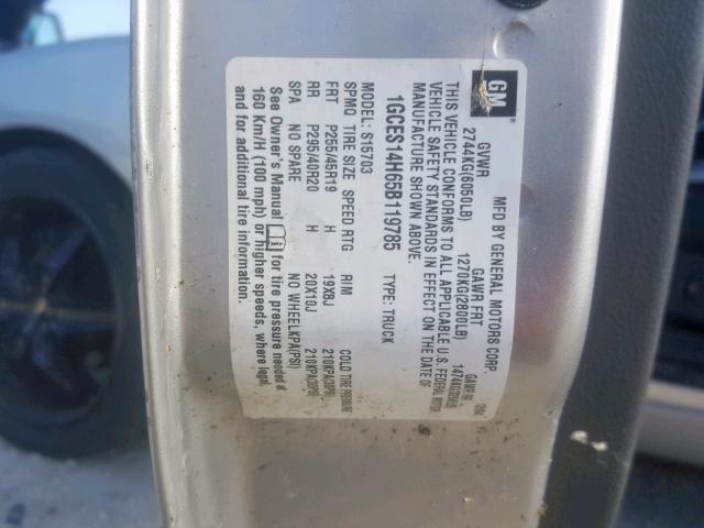 1GCES14H65B119785 - 2005 CHEVROLET SSR 银色 照片 10