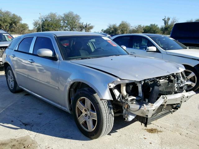 2D4FV47V96H391600 - 2006 DODGE MAGNUM SXT SILVER photo 1