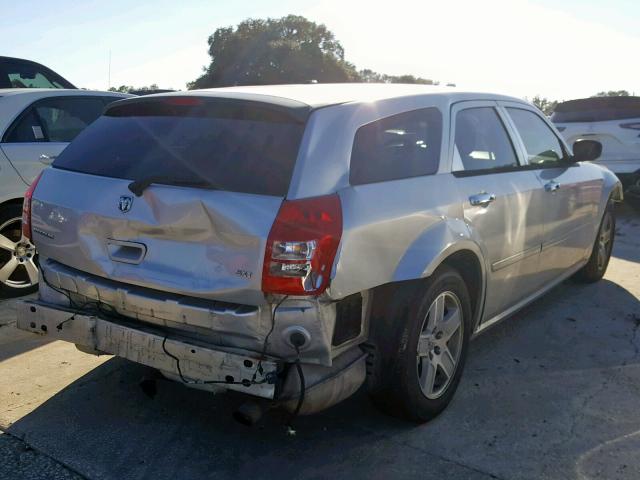 2D4FV47V96H391600 - 2006 DODGE MAGNUM SXT SILVER photo 4