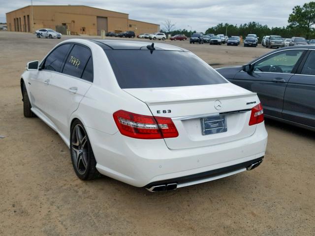 WDDHF7EB6DA678021 - 2013 MERCEDES-BENZ E 63 AMG WHITE photo 3