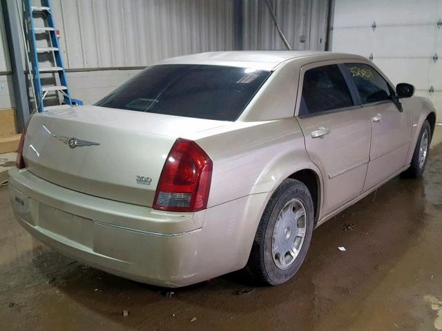 2C3KA53G66H189449 - 2006 CHRYSLER 300 TOURIN GOLD photo 4