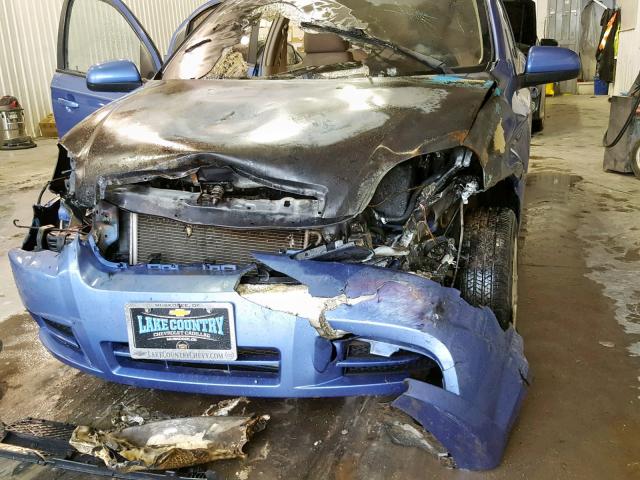 KL1TD56E99B385472 - 2009 CHEVROLET AVEO LS BLUE photo 9