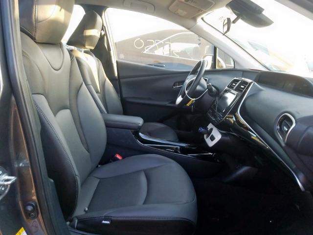 JTDKARFP8J3077245 - 2018 TOYOTA PRIUS PRIM 石墨色 照片 5