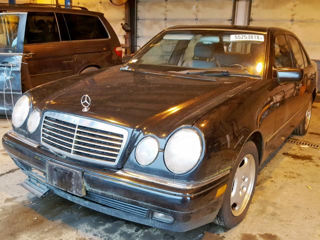 WDBJF72F3VA372557 - 1997 MERCEDES-BENZ E 420 BLACK photo 2