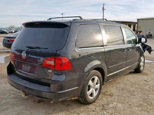 2V4RW3DGXBR806232 - 2011 VOLKSWAGEN ROUTAN SE BLACK photo 4