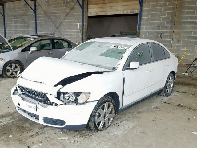 YV1MS382362214510 - 2006 VOLVO S40 2.4I WHITE photo 2