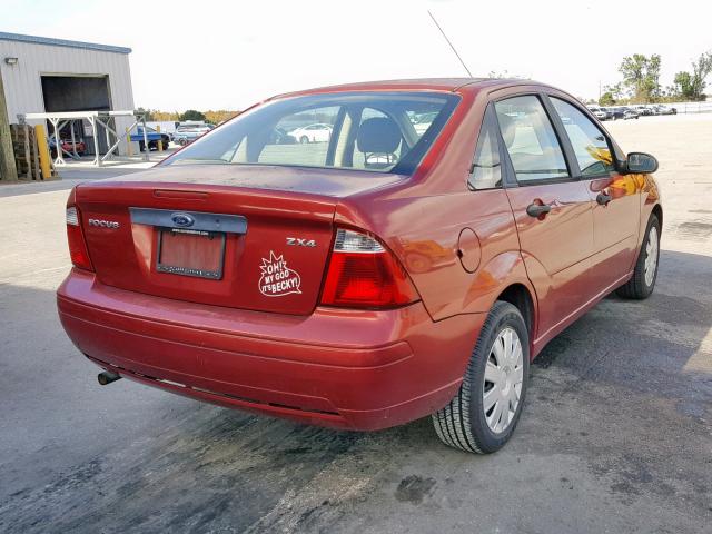 1FAFP34N75W315806 - 2005 FORD FOCUS ZX4 RED photo 4