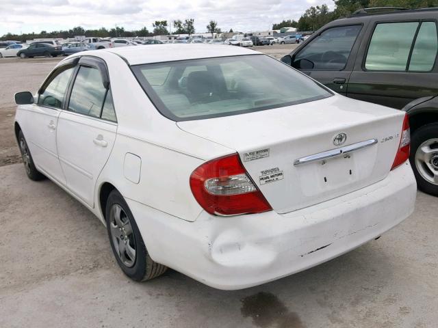 4T1BE32K92U028512 - 2002 TOYOTA CAMRY LE WHITE photo 3