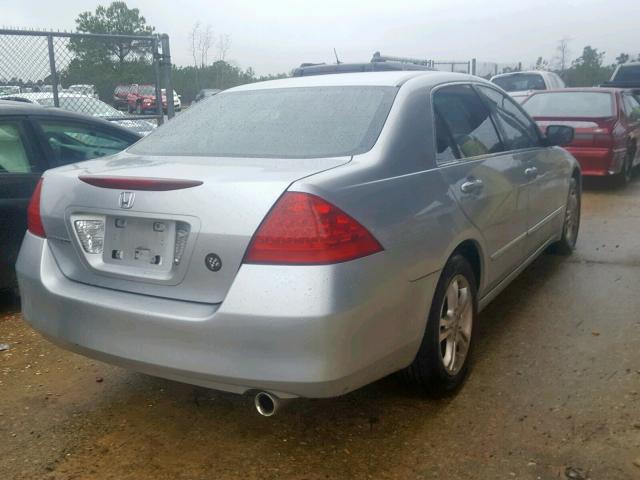 1HGCM56376A088677 - 2006 HONDA ACCORD SE SILVER photo 4