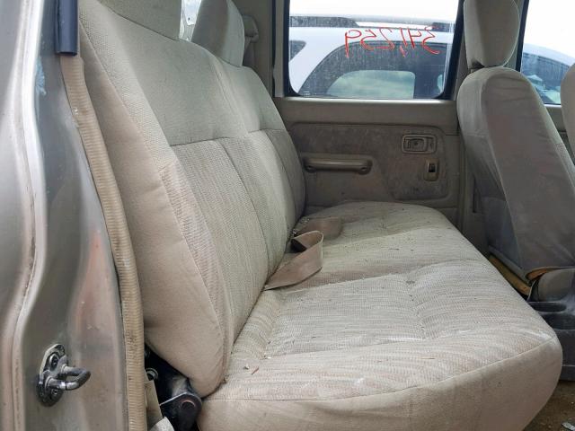 1N6ED27T3YC335427 - 2000 NISSAN FRONTIER C GOLD photo 6