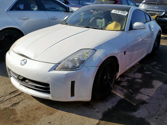 JN1AZ34D56M303773 - 2006 NISSAN 350Z COUPE WHITE photo 2