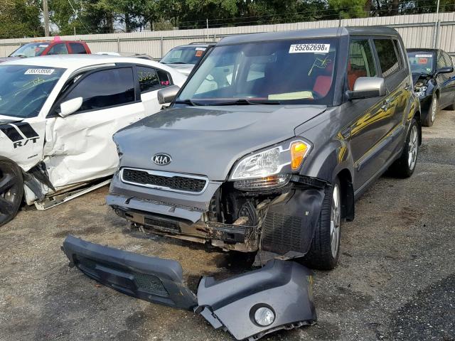 KNDJT2A29B7200599 - 2011 KIA SOUL + SILVER photo 2