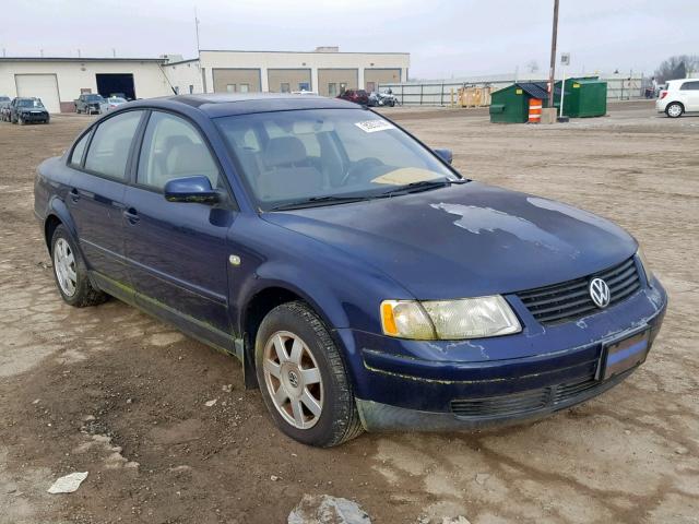 WVWMD23B4YP296271 - 2000 VOLKSWAGEN PASSAT GLS BLUE photo 1