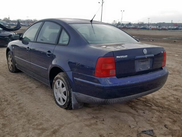 WVWMD23B4YP296271 - 2000 VOLKSWAGEN PASSAT GLS BLUE photo 3